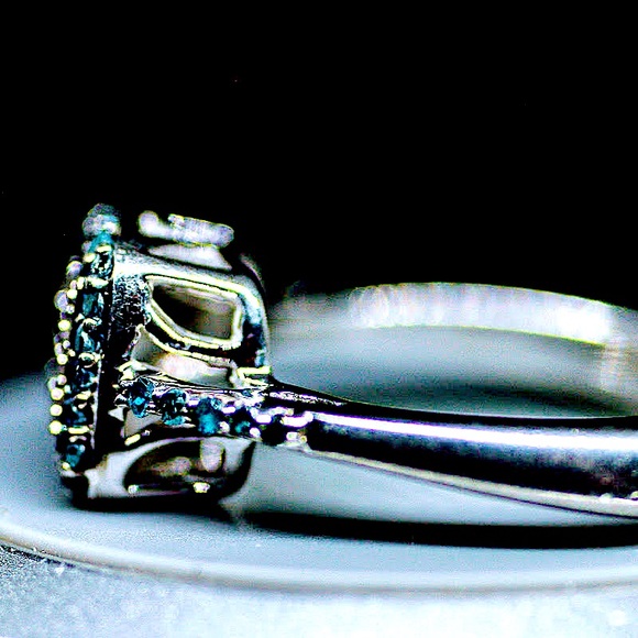 Appraised Diamond Ring | Genuine Blue & White Diamonds | 925 Sterling Silver | 7 - Picture 5 of 11